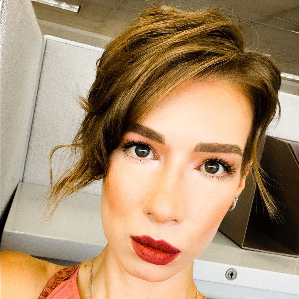 Meet your Posher, Rebecca D.